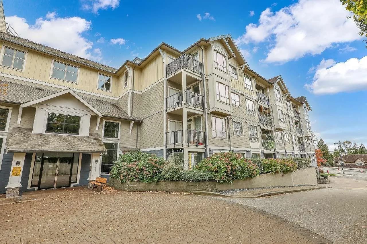 13897 FRASER HIGHWAY, Surrey