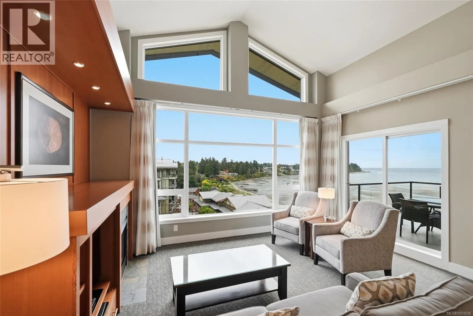 181 Beachside Dr, Parksville