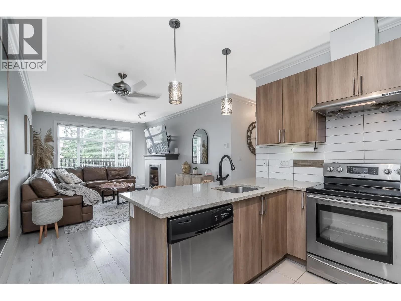 #101 11566 224 STREET, Maple Ridge, BC photo 4