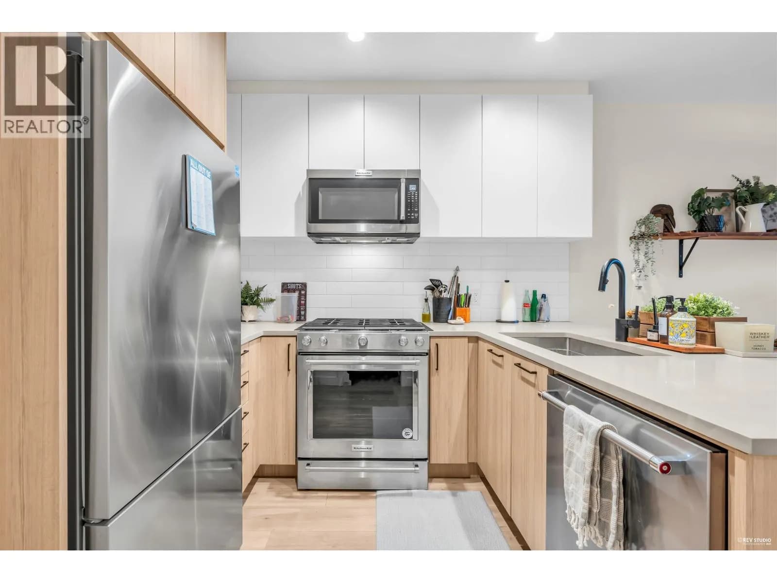 707 COMO LAKE AVENUE, Coquitlam