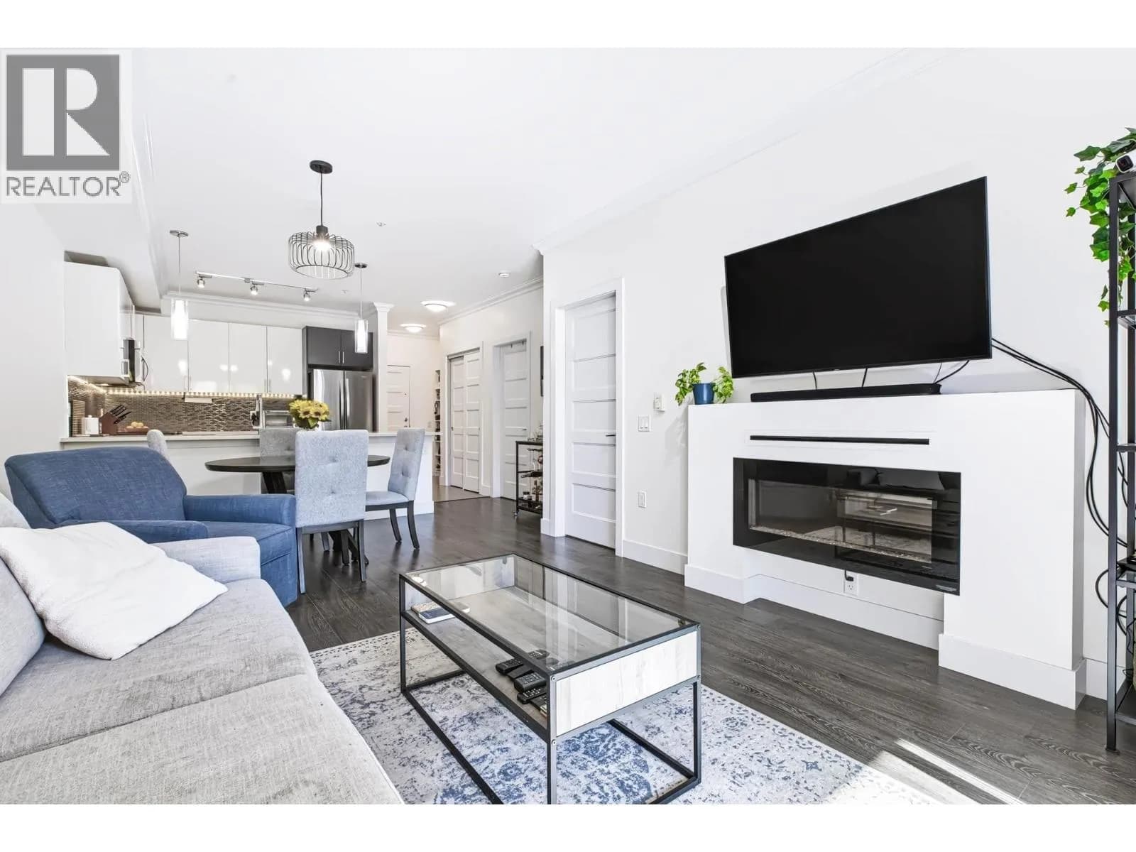 #210 2349 WELCHER AVENUE, Port Coquitlam, BC photo 2