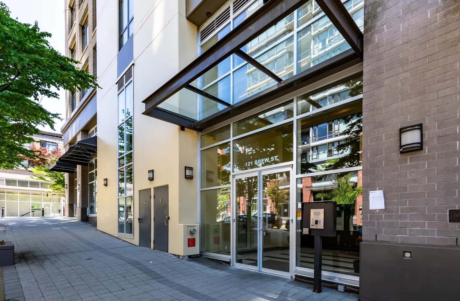 #304 121 BREW STREET, Port Moody, BC photo 3
