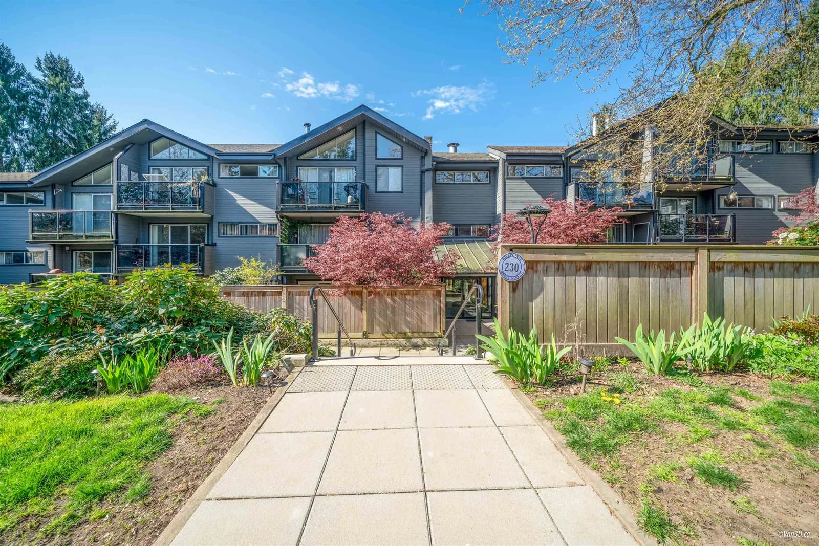 230 MOWAT STREET, New Westminster