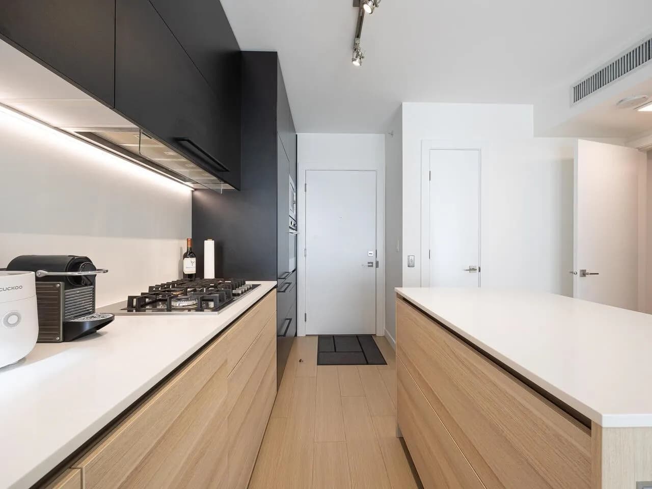 #807 4488 JUNEAU STREET, Burnaby, BC photo 2