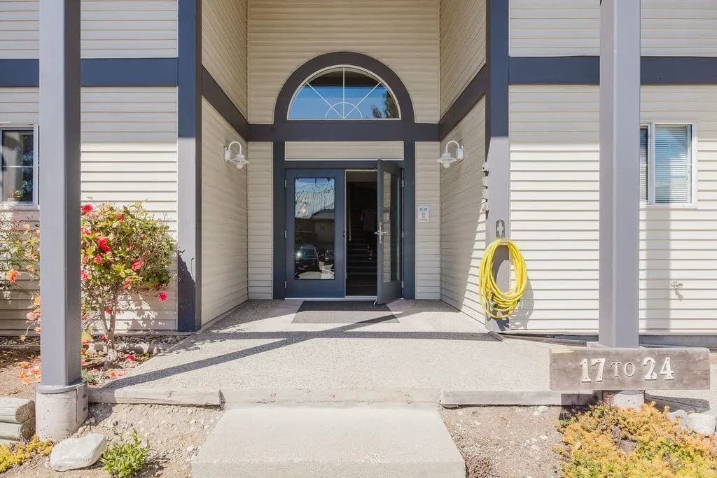 #17 689 PARK ROAD, Gibsons, BC photo 3