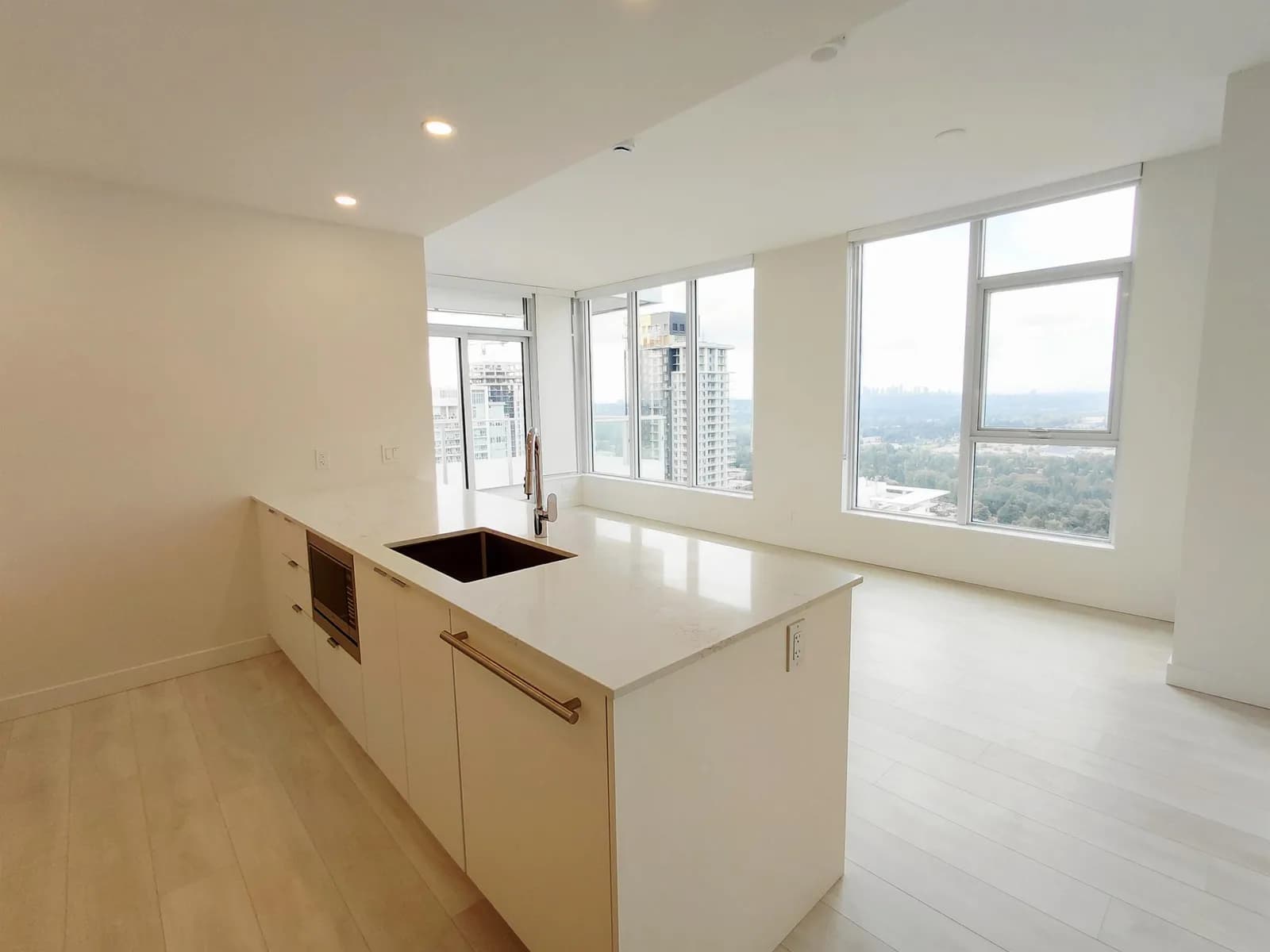 #3604 537 COTTONWOOD AVENUE, Coquitlam, BC photo 2
