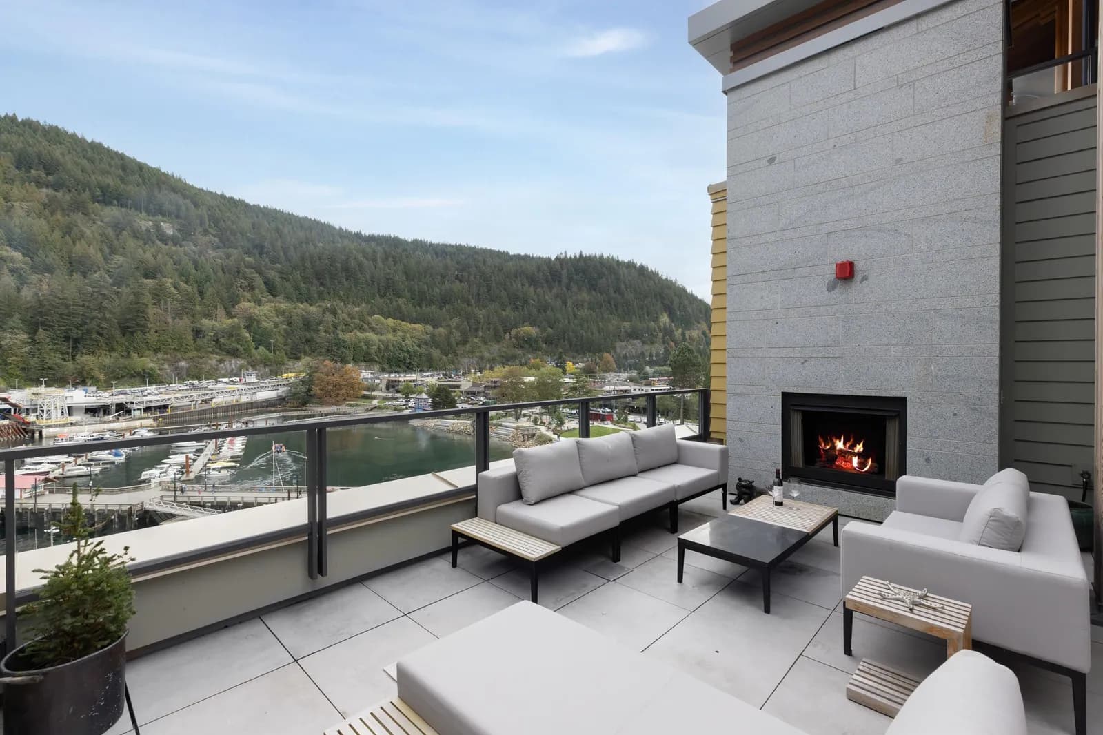 6707 NELSON AVENUE, West Vancouver