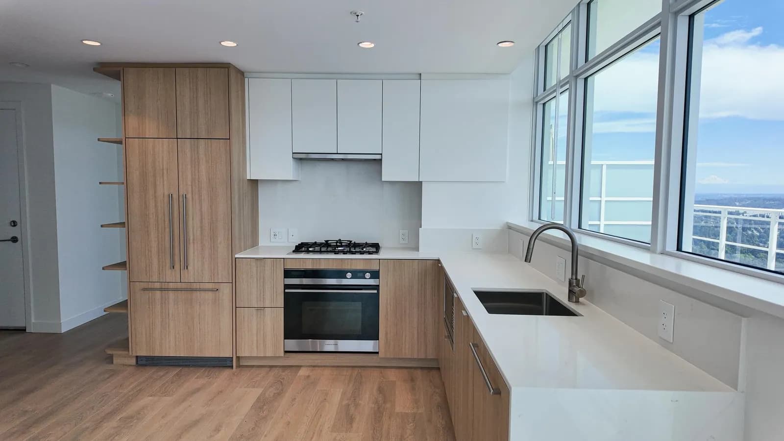 #2402 505 NELSON STREET, Coquitlam, BC photo 2