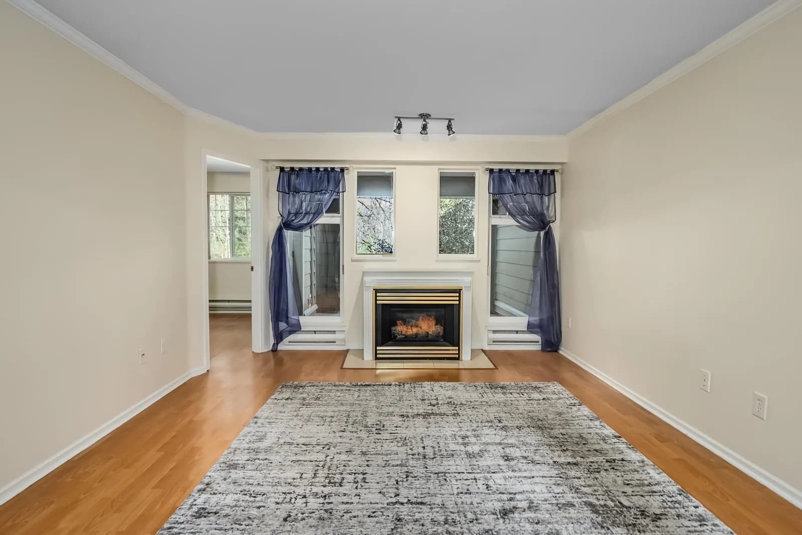 #212 1200 EASTWOOD STREET, Coquitlam, BC photo 4
