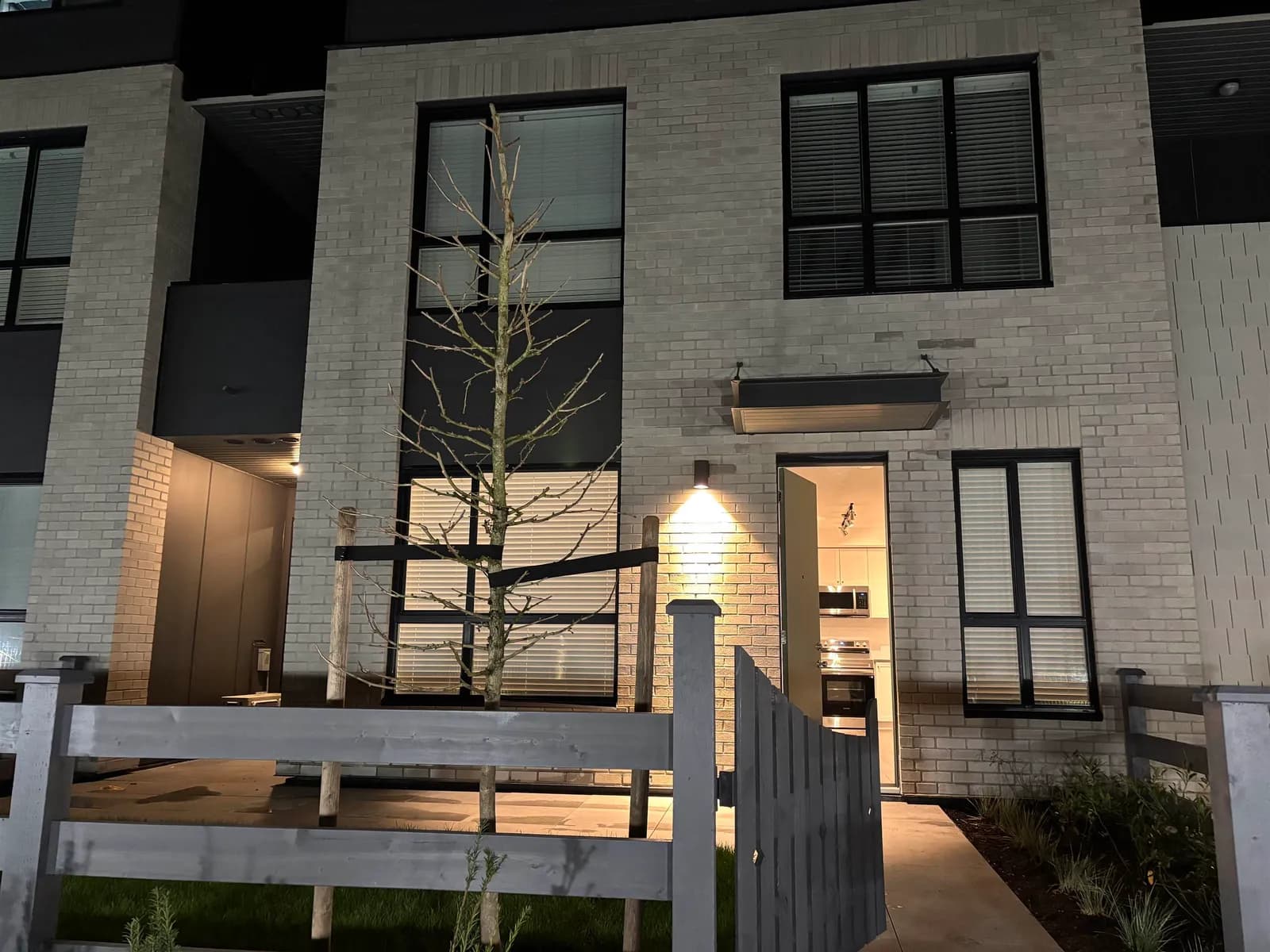 15777 85 AVENUE, Surrey