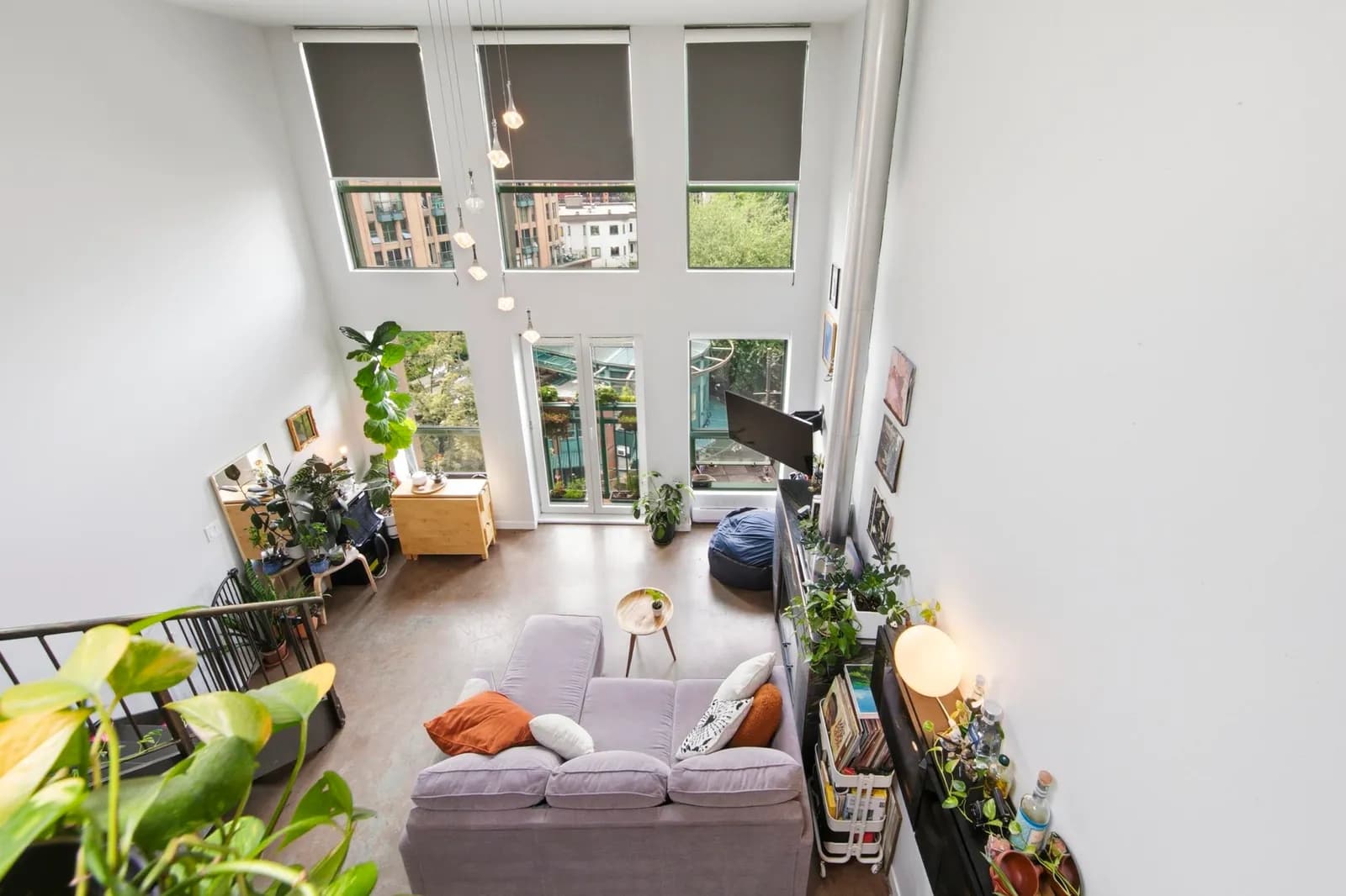 1 E CORDOVA STREET, Vancouver