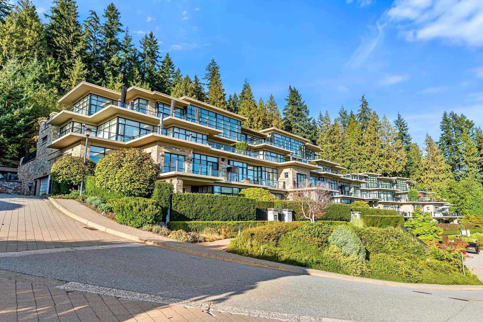 #402 2245 TWIN CREEK PLACE, West Vancouver, BC photo 4
