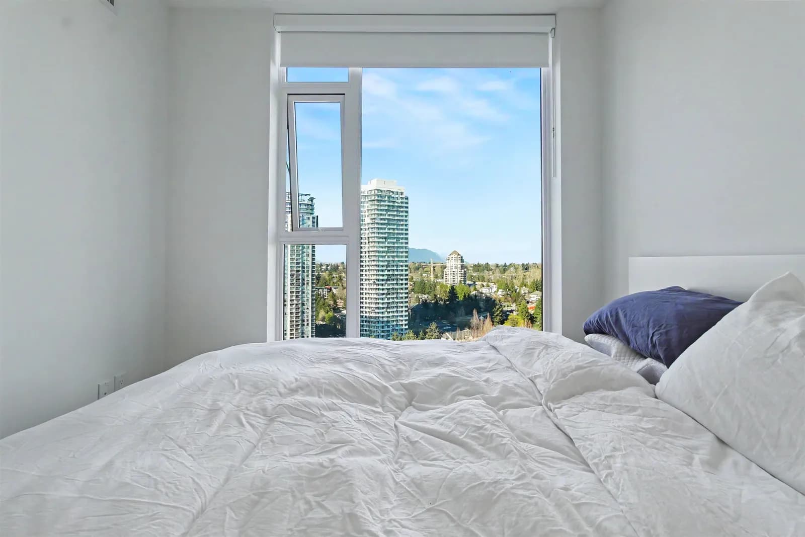 13725 GEORGE JUNCTION, Surrey