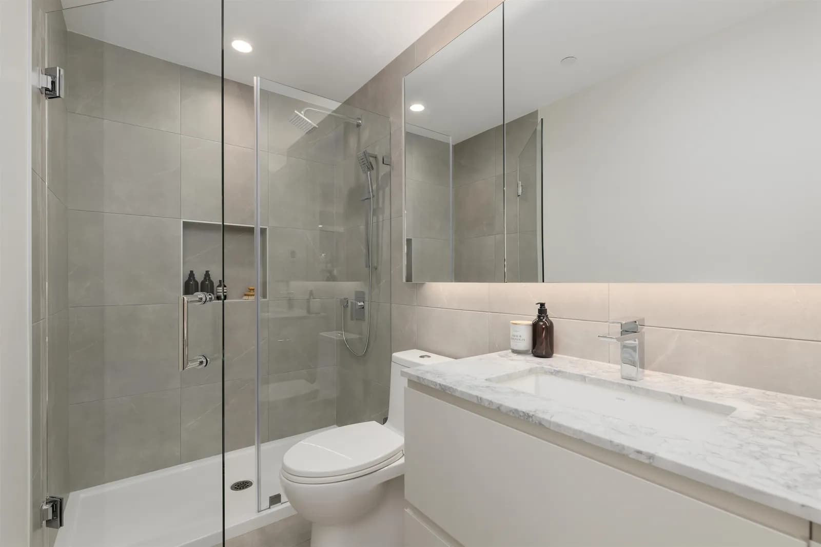 #2108 1175 PINETREE WAY, Coquitlam, BC photo 4