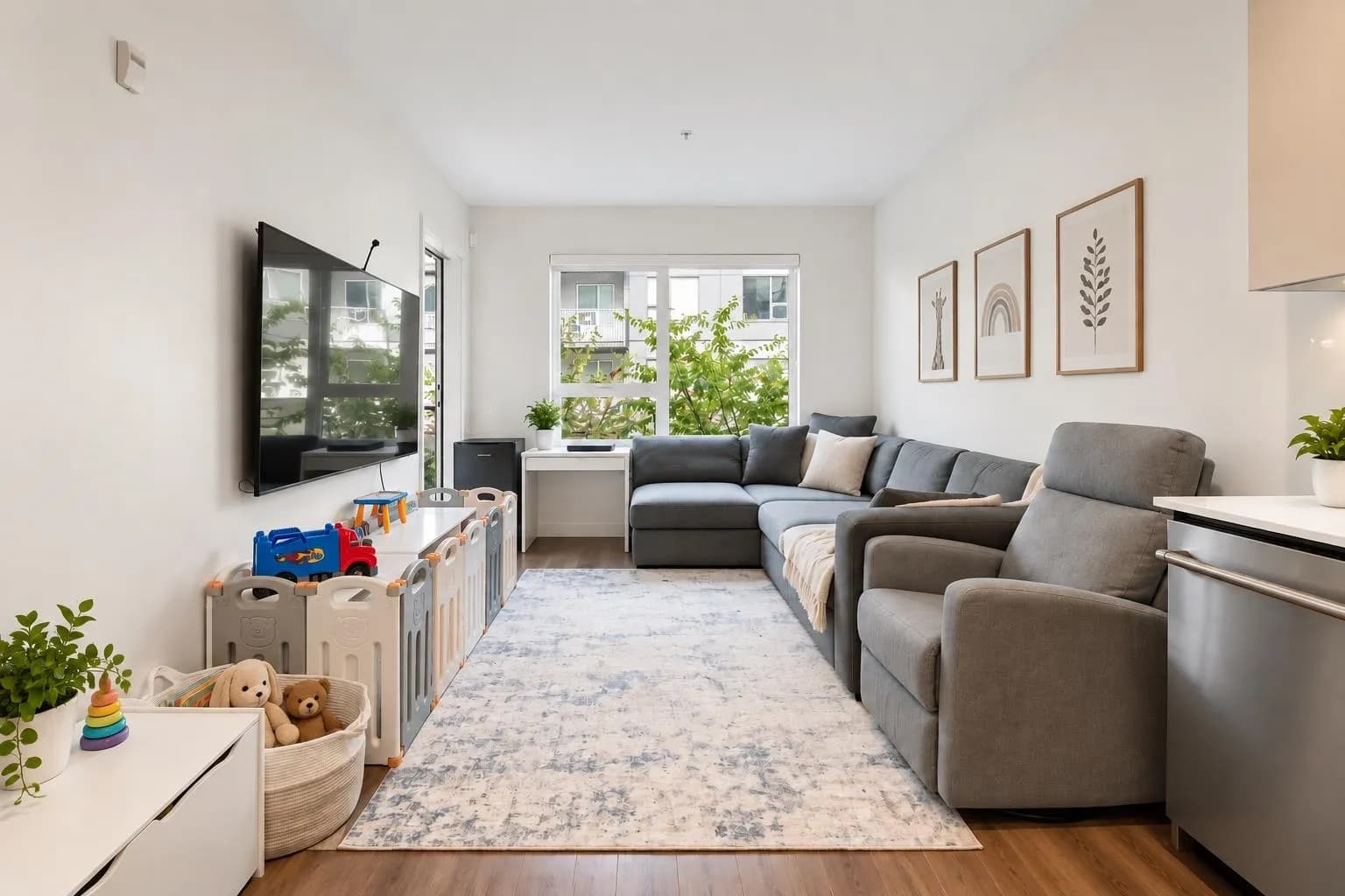 #217 645 COMO LAKE AVENUE, Coquitlam, BC photo 3